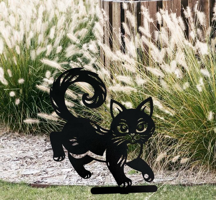 Oyuncu Kedi Silueti